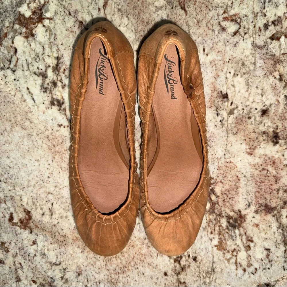 Women’s LuckyBrand Brown Leather Pintuck Wedge Size 10 - Picture 7 of 10